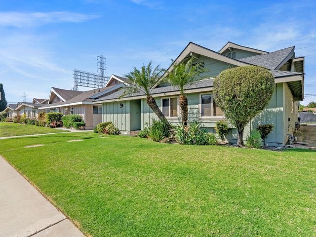 Building Photo - 3913 W 178th St