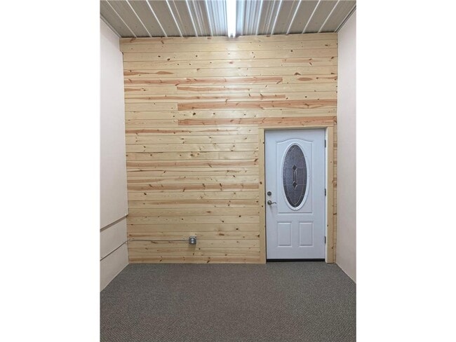 Building Photo - 219 6th St