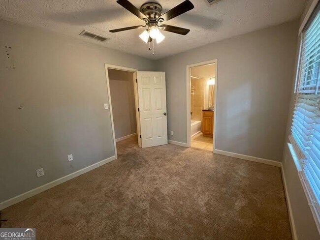 Building Photo - 6134 Millstone Run