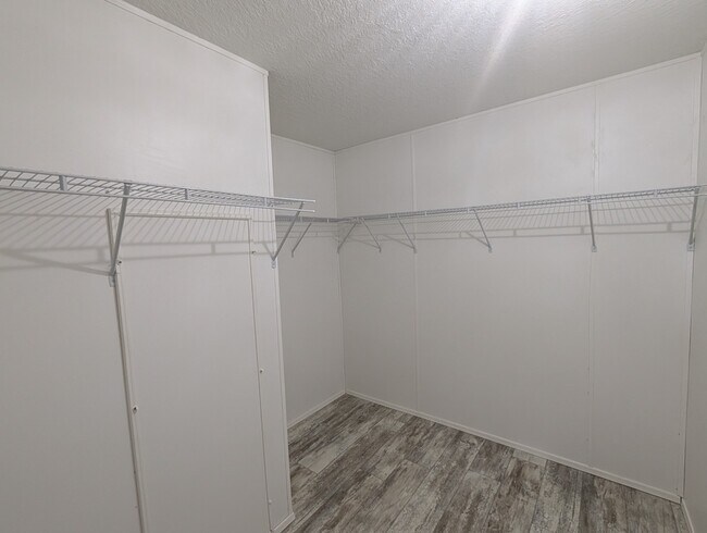Building Photo - 6806 Pearson Ln