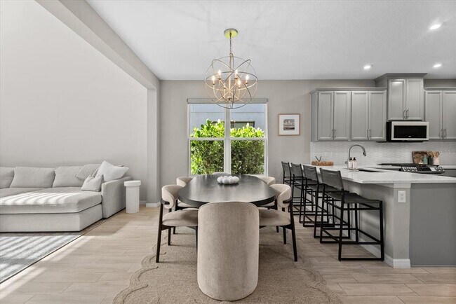 Building Photo - 15360 Isla Palma Ln