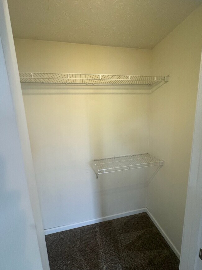 Building Photo - Two Bedroom Townhome