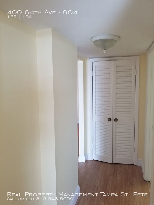 Building Photo - WATERFRONT CONDO ON ST PETE BEACH