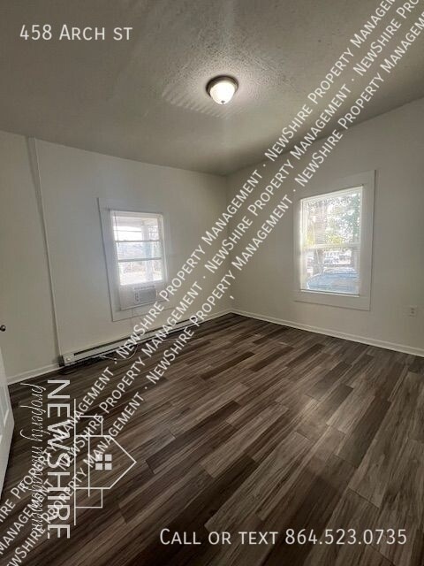 Building Photo - 458 Arch St