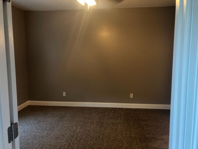 Building Photo - 4BR/4.5 Bath For Rent