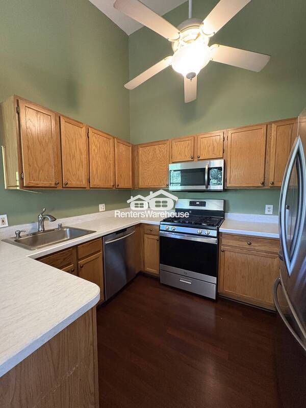Building Photo - 1310 Sheridan Pl