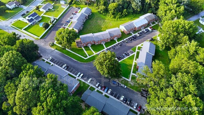 Building Photo - 20 Fort Sumpter Rd