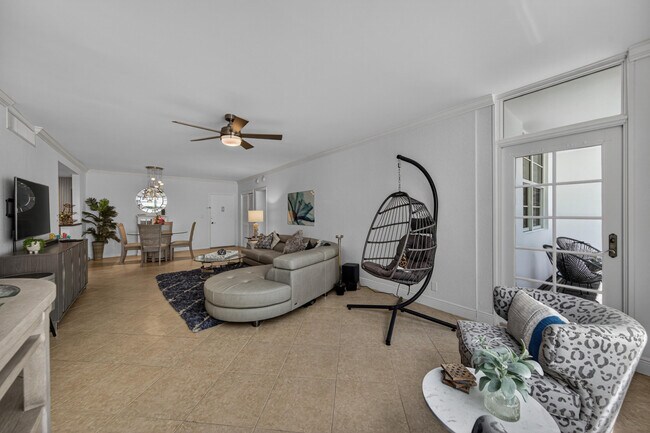 Building Photo - 2851 S Ocean Blvd