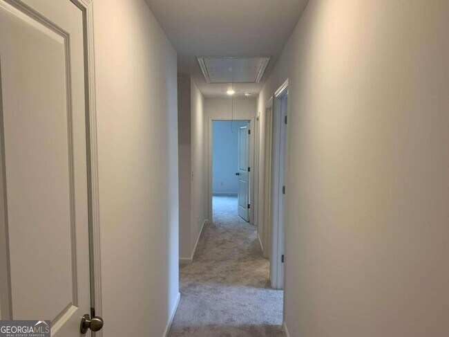Building Photo - 200 Dragon Dr