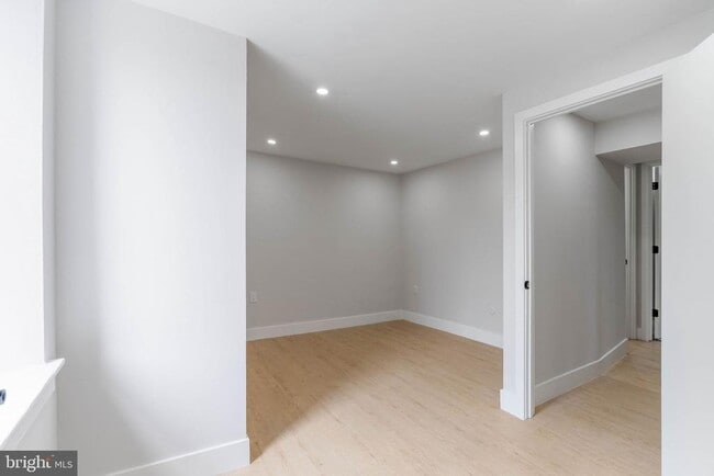 Building Photo - 4522 Baker St