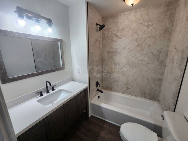 Building Photo - 3109 Cloverhurst Cir