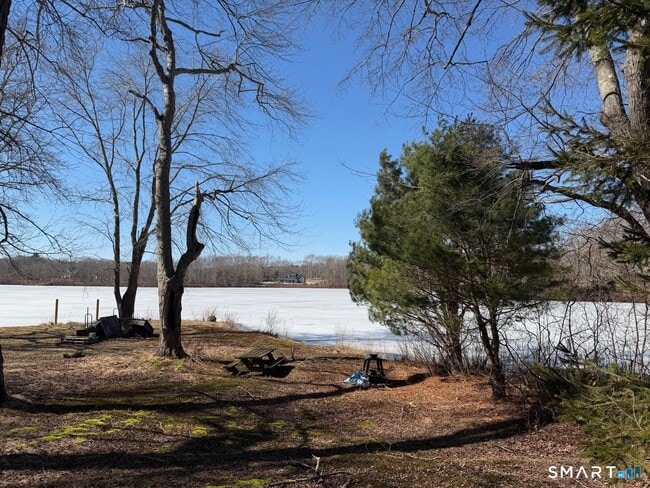 Building Photo - 45 Lakeside Dr