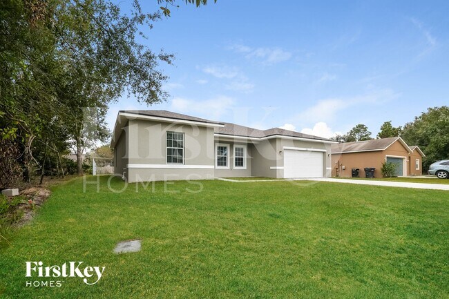 Building Photo - 720 Martin Ln