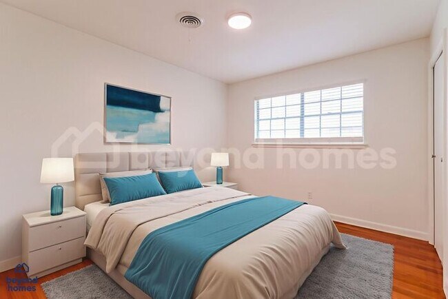 Building Photo - Move-In Ready 3 Bedroom Home with Modern Updates and Spacious Yard!