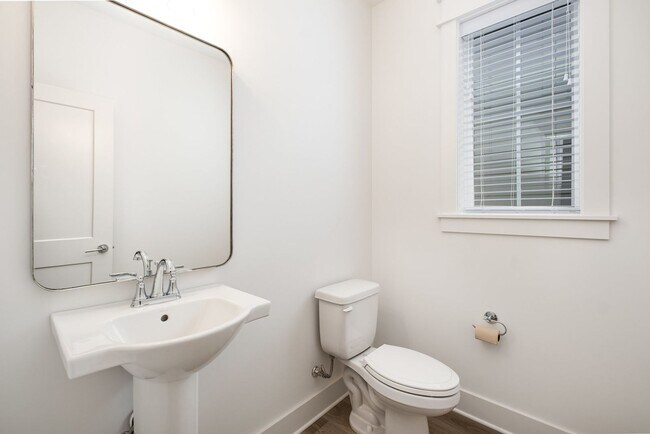 Building Photo - Stunning 4 Bedroom Home in Carothers Crossing!