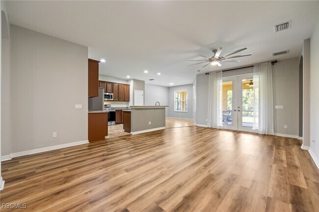 Building Photo - 16530 Whispering Trace Ct