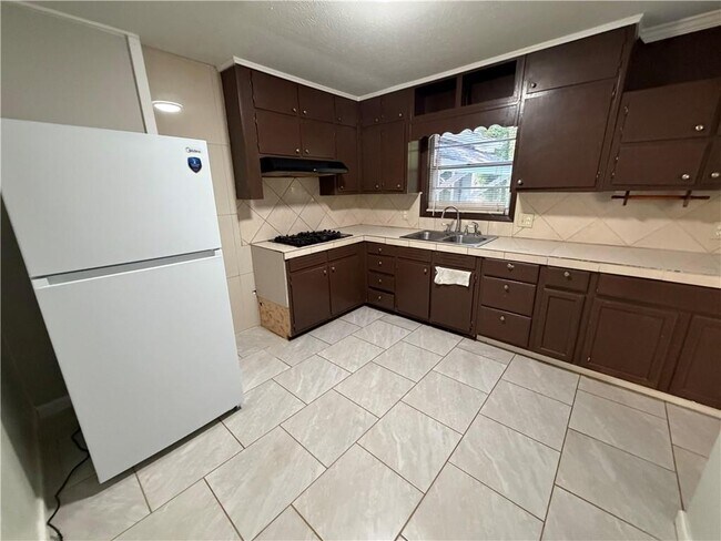 Building Photo - 976 Dogwood Way NW