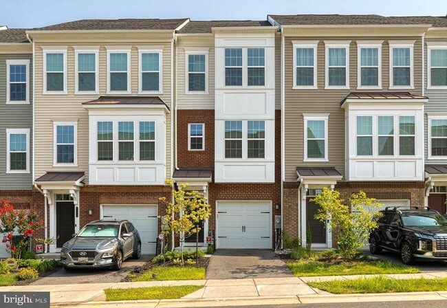 Primary Photo - 2581 Debert Cir