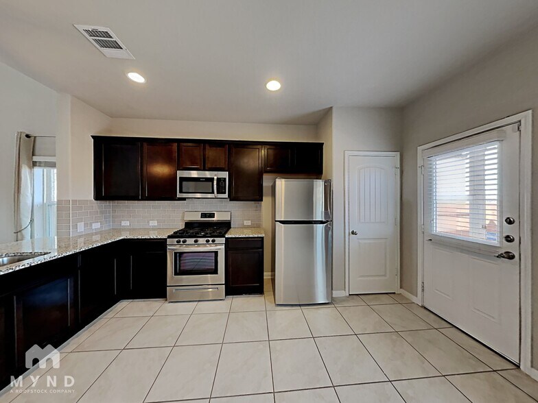 Building Photo - 1129 La Conterra Blvd