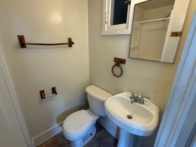 Building Photo - Old Boalsburg Road-840