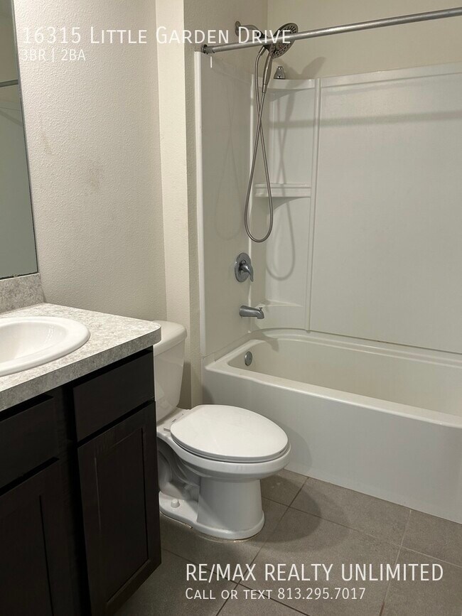 Building Photo - 16315 Little Garden Dr