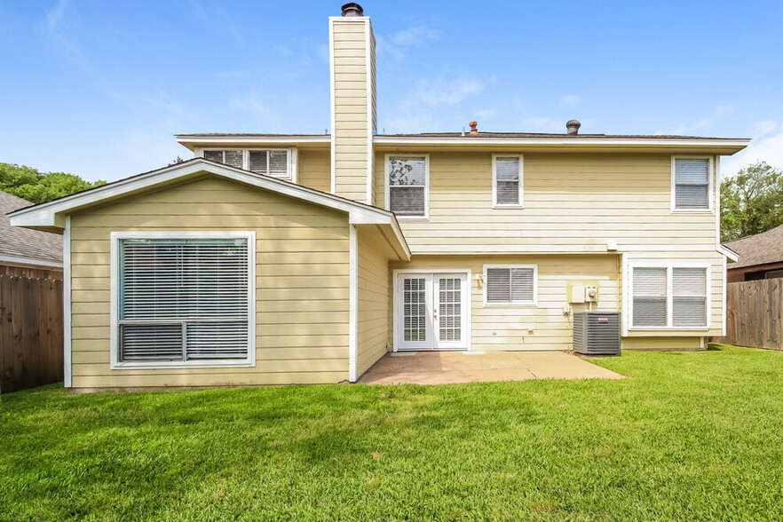 Building Photo - 1710 Whiteback Dr