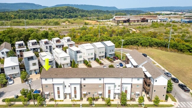 Building Photo - Fully furnished 1 bedroom!
