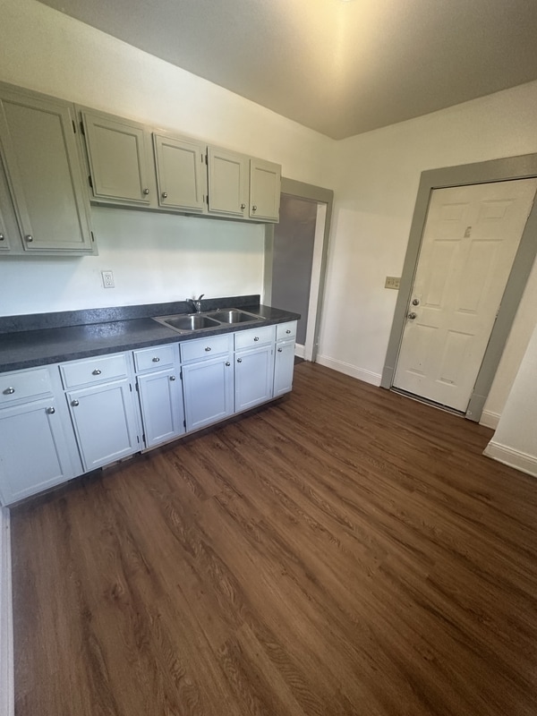 Building Photo - 12711 Locke Ave