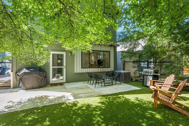 Building Photo - 3505 Villa Ct