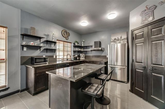 Building Photo - 4547 Buckingham Dr