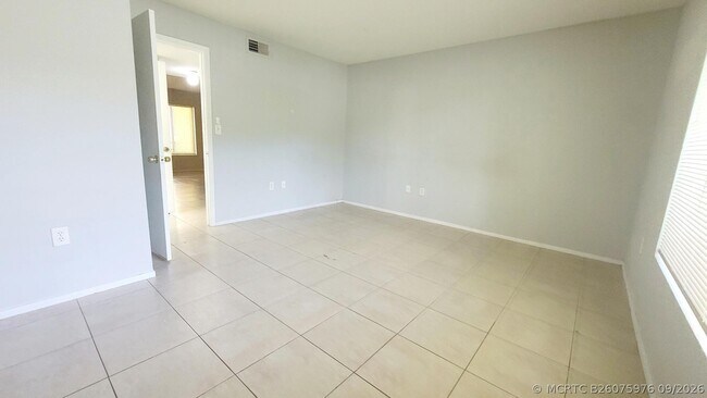 Building Photo - 2667 NW 33rd St