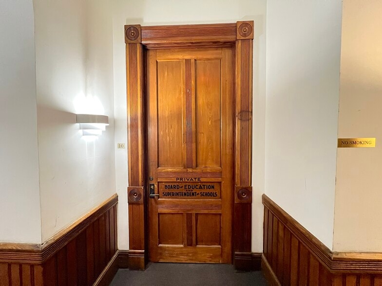 Building Photo - 27 Hillside Pl