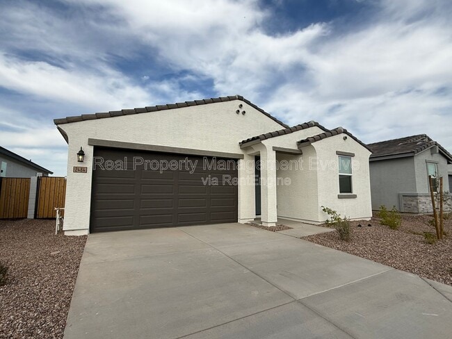 Building Photo - 2484 Fortana Dr