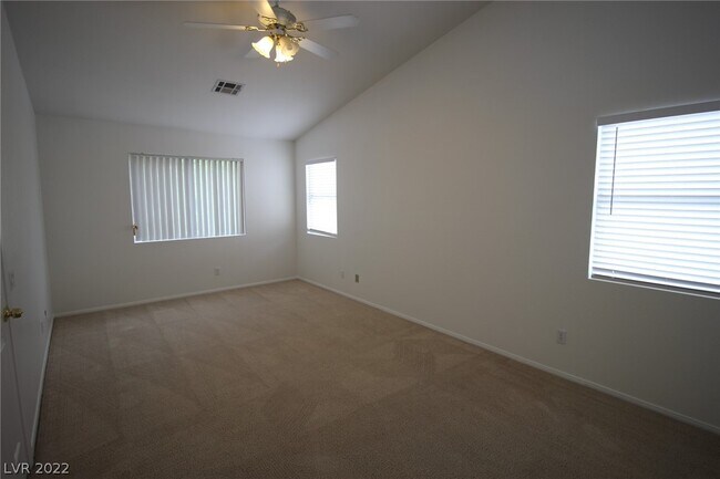 Building Photo - 274 Timber Hollow St