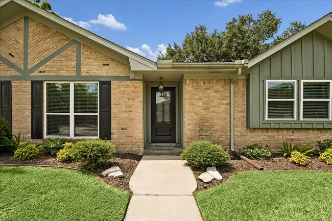 Building Photo - 12322 Nova Ct