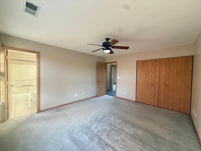 Building Photo - 2477 Smithfield Ct