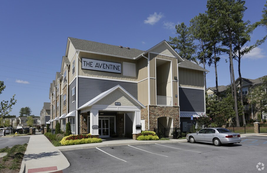 Aventine Greenville - The Aventine Greenville Apartment Homes