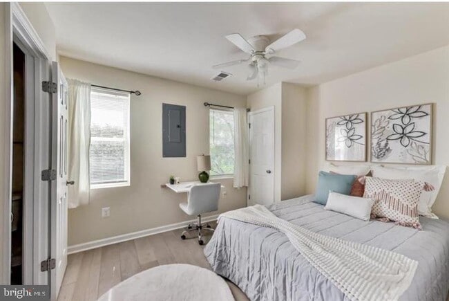 Building Photo - 1720 H St NE