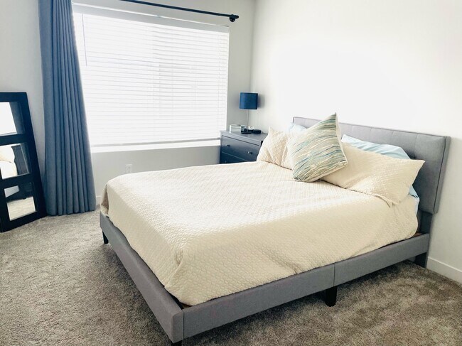 Building Photo - 14962 S Soft Whisper Wy