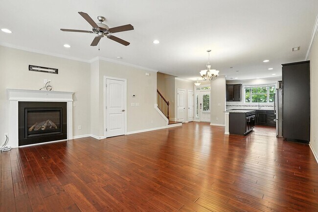 Building Photo - ABSOLUTELY GEORGOUS 2 STORY TOWNHOUSE IN CARY
