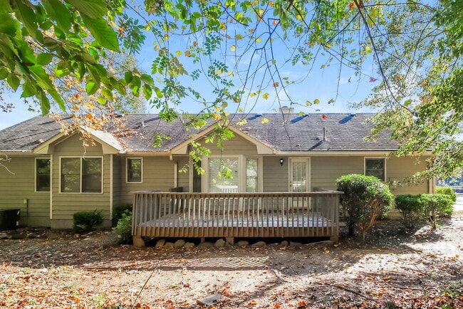 Building Photo - 10 Beaverdam Ct