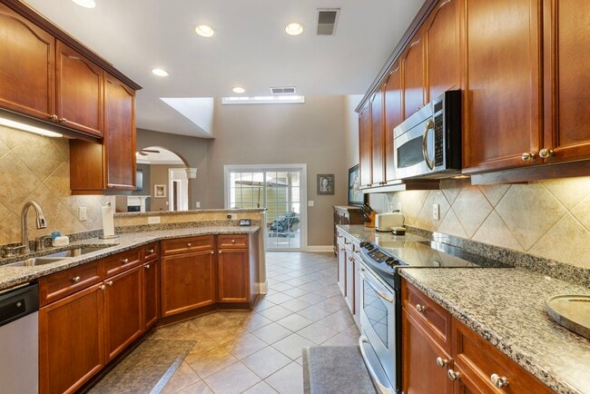 Building Photo - 1140 Frenchtown Ln