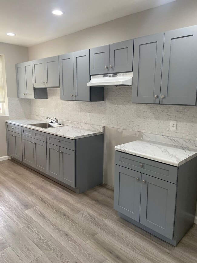 Building Photo - Remodeled  Home - Ogontz