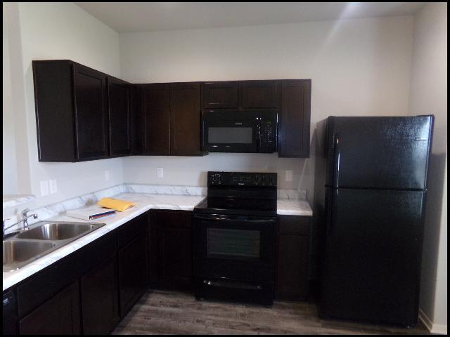 Building Photo - 1304 Yarrow Dr