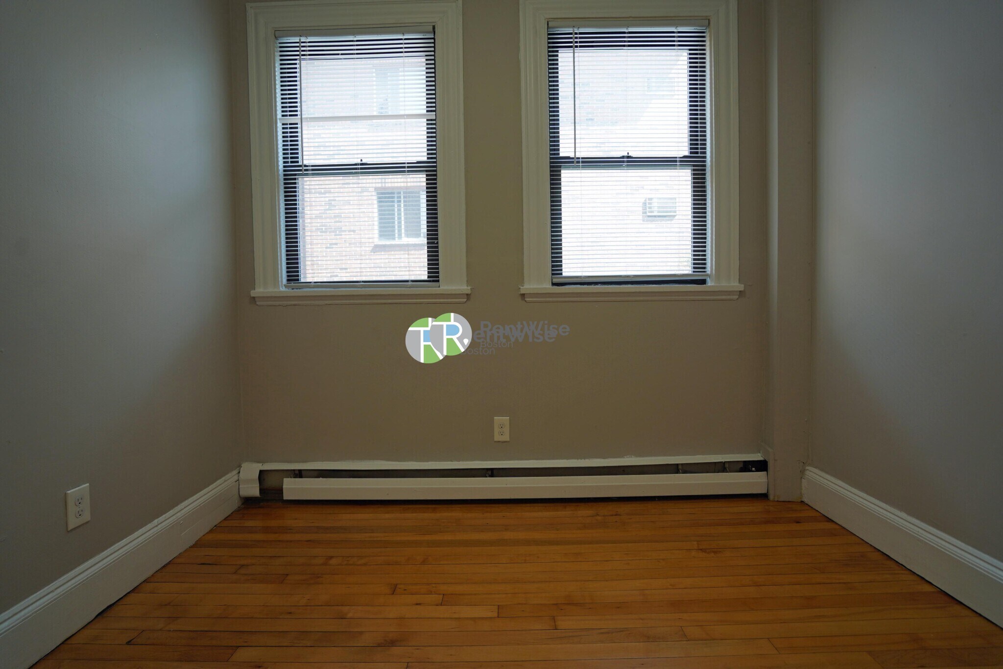 Building Photo - 72 Gardner St