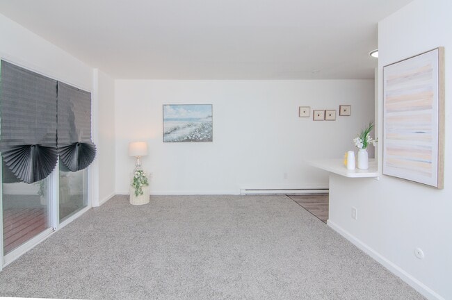 Building Photo - 4194 Packard St