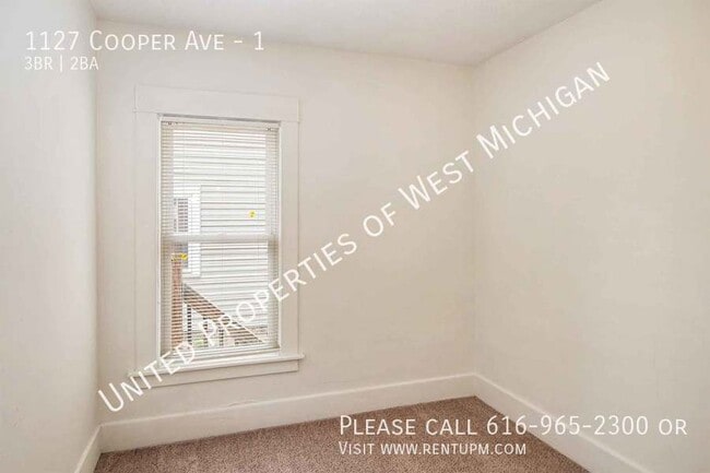 Building Photo - Available Now | 3 Bedroom 2 Bathroom Lower...