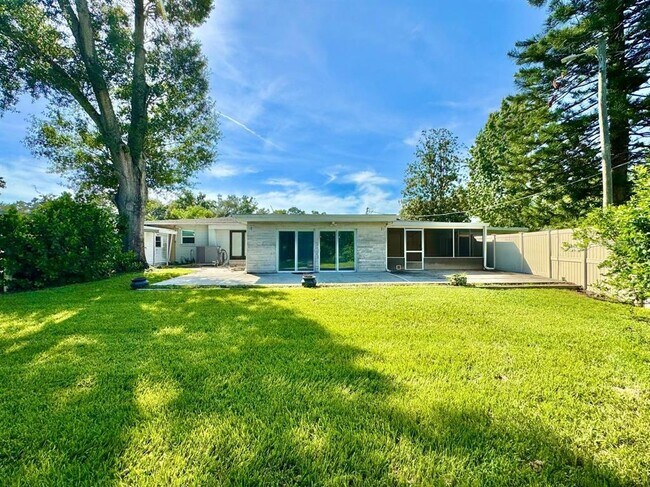 Building Photo - 4919 Chariton Ave