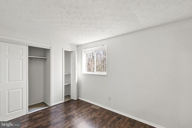 Building Photo - 8315 Brookvale Ct