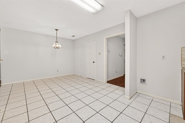 Building Photo - 3506 Doherty Pl